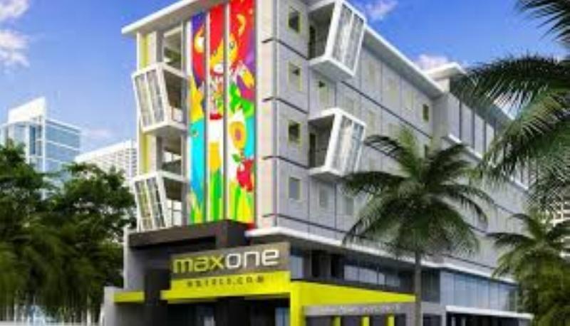 Maxonehotels.Com At Tidar Surabaya Exterior foto
